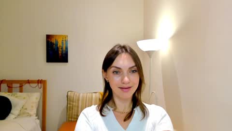 Snapshot of lovelyeemia chatting on 12/27/24, 02:43 Mia online show from 12/27/24, 02:43