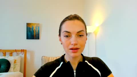 Snapshot of lovelyeemia chatting on 12/28/24, 08:05 Mia online show from 12/28/24, 08:05