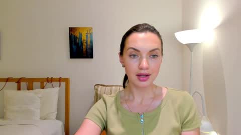 Snapshot of lovelyeemia chatting on 01/03/25, 01:47 Mia online show from 01/03/25, 01:47