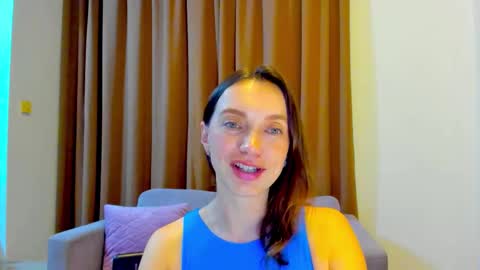 Snapshot of lovelyeemia chatting on 09/28/25, 03:17 Mia online show from 09/28/25, 03:17