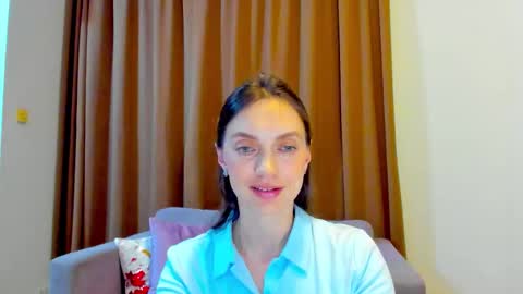 Snapshot of lovelyeemia chatting on 10/08/25, 10:57 Mia online show from 10/08/25, 10:57