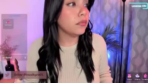 Valerie online show from 02/10/25, 04:41