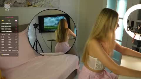 lovelygracee online show from 06/18/26, 04:22