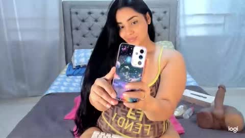 Snapshot of lovelykendall chatting on 01/28/25, 10:34 Kendall  online show from 01/28/25, 10:34
