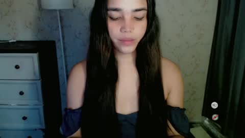 Snapshot of lovelylaiza chatting on 06/18/26, 06:12 Cutie Laiza online show from 06/18/26, 06:12