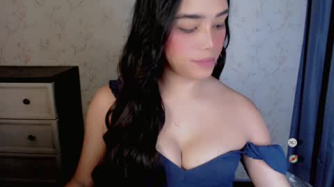 Snapshot of lovelylaiza chatting on 07/25/26, 10:35 Cutie Laiza online show from 07/25/26, 10:35