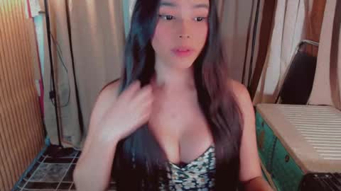 Snapshot of lovelylaiza chatting on 07/26/26, 10:22 Cutie Laiza online show from 07/26/26, 10:22