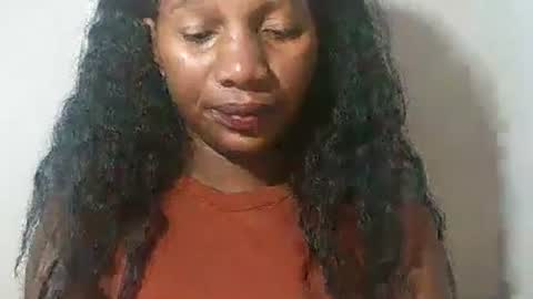 Snapshot of lovelylarra chatting on 02/28/26, 10:00 lovelylarra online show from 02/28/26, 10:00