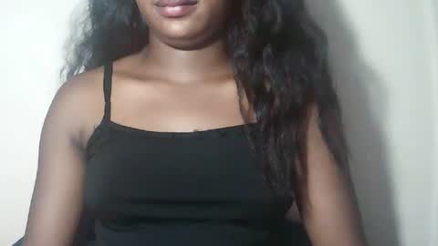 lovelylarra online show from 03/29/26, 08:53