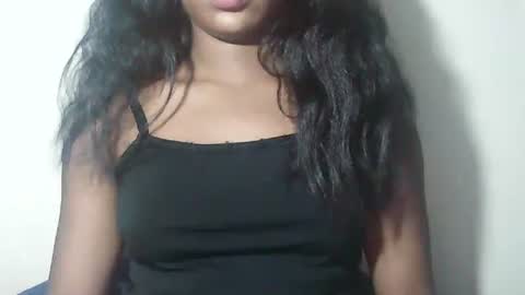lovelylarra online show from 03/30/26, 08:59
