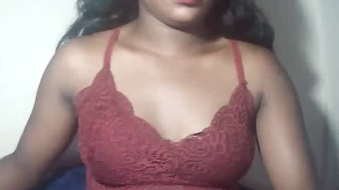 lovelylarra online show from 04/04/26, 07:50