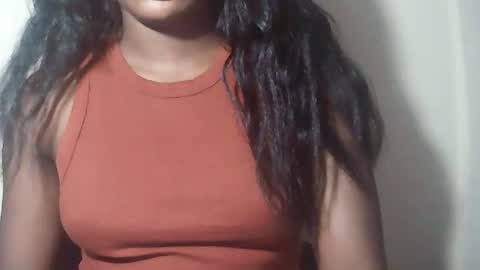 lovelylarra online show from 04/05/26, 10:23