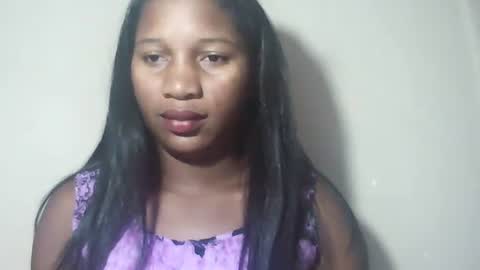 lovelylarra online show from 04/12/26, 08:41