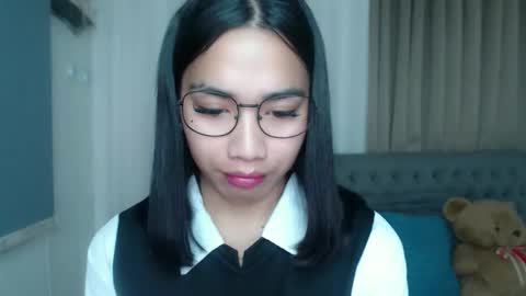 Snapshot of lovelymae18 chatting on 03/26/26, 11:32 lovelymae18 online show from 03/26/26, 11:32