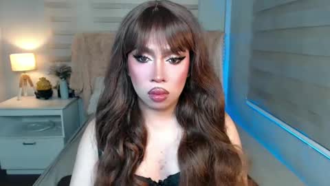 Snapshot of lovelymarie69 chatting on 02/27/25, 06:42 Rebeca online show from 02/27/25, 06:42