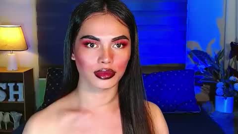 Snapshot of lovelymiss_shyna11 chatting on 12/15/25, 08:13 lovelymiss_shyna11 online show from 12/15/25, 08:13