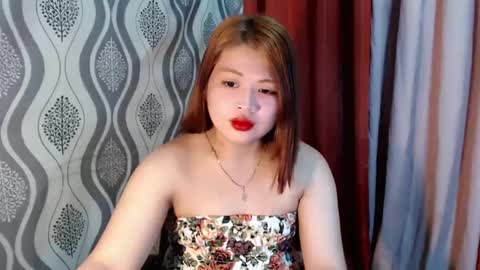 Snapshot of lovelyrhean chatting on 12/26/24, 03:49 Rhean online show from 12/26/24, 03:49