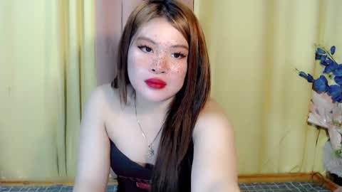 Snapshot of lovelyrhean chatting on 02/04/25, 12:00 Rhean online show from 02/04/25, 12:00