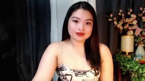 Snapshot of lovelyrhean chatting on 09/14/25, 01:21 Rhean online show from 09/14/25, 01:21