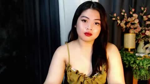 Snapshot of lovelyrhean chatting on 09/18/25, 01:46 Rhean online show from 09/18/25, 01:46