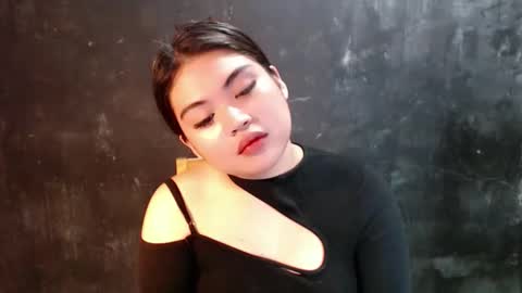 Rhean online show from 12/20/25, 03:02