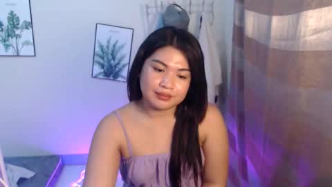 Snapshot of lovelyrhean chatting on 03/18/26, 07:06 Rhean online show from 03/18/26, 07:06