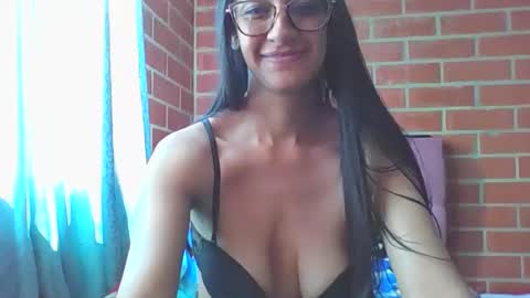 Snapshot of lovelysexxx_ chatting on 04/03/26, 07:01 Tiffany online show from 04/03/26, 07:01