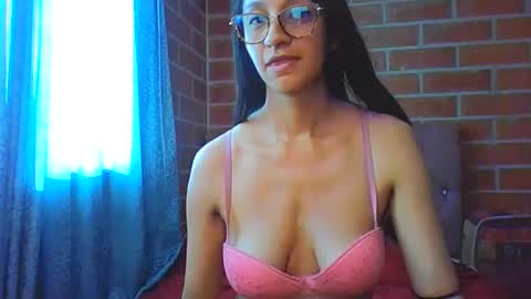 Snapshot of lovelysexxx_ chatting on 05/20/26, 09:32 Tiffany online show from 05/20/26, 09:32