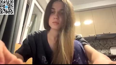 Snapshot of lovelysilk_63 chatting on 06/18/26, 06:56 ELA online show from 06/18/26, 06:56