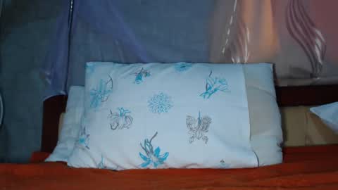 Snapshot of lovelythighs54 chatting on 03/05/25, 05:07 miss fancy louis online show from 03/05/25, 05:07