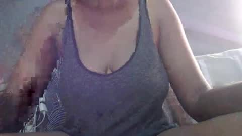 Snapshot of lovelythighs54 chatting on 09/15/25, 11:32 miss fancy louis online show from 09/15/25, 11:32