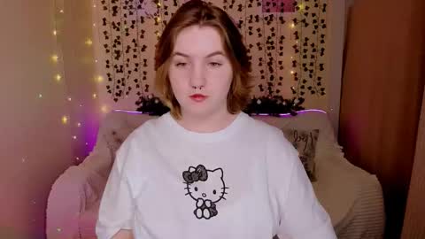 Snapshot of lovelyy_julia chatting on 12/20/25, 06:53 Julia online show from 12/20/25, 06:53