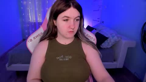 Snapshot of lovelyy_julia chatting on 02/21/26, 05:52 Julia online show from 02/21/26, 05:52