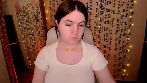 Snapshot of lovelyy_julia chatting on 03/05/26, 05:03 Julia online show from 03/05/26, 05:03