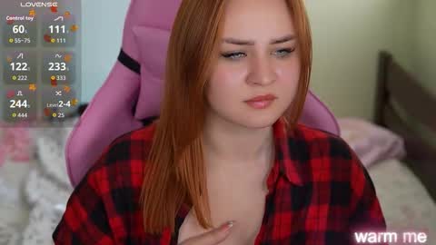 Snapshot of lovelyybell chatting on 09/27/25, 07:24 B E L L online show from 09/27/25, 07:24