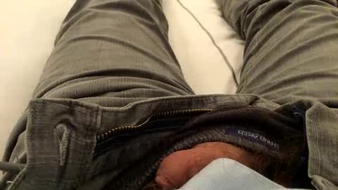 Snapshot of lover_tom chatting on 11/18/25, 05:17 Tom online show from 11/18/25, 05:17