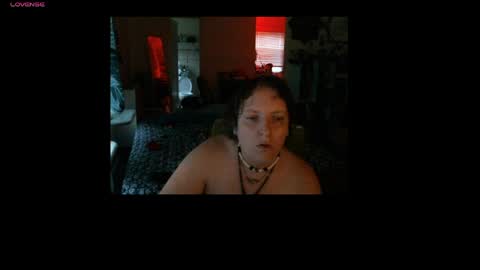 Snapshot of loverbee2727 chatting on 06/07/26, 12:42 loverbee2727 online show from 06/07/26, 12:42