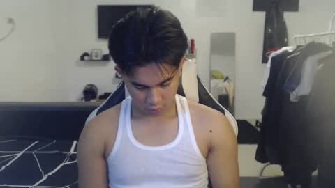 loverboyph04 online show from 12/16/25, 02:05