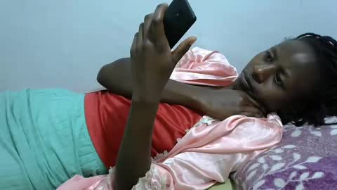 lovergal222 online show from 02/17/25, 08:15