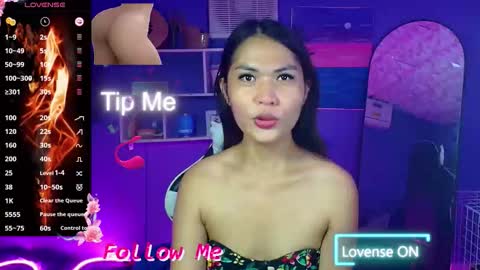 Snapshot of lovergirljane chatting on 06/05/26, 04:35 JANE loves you online show from 06/05/26, 04:35