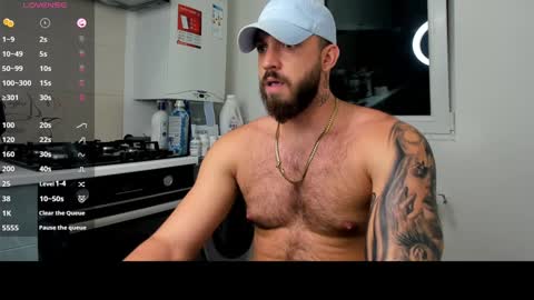 Snapshot of lovermike_ chatting on 12/22/24, 08:03 Mike online show from 12/22/24, 08:03