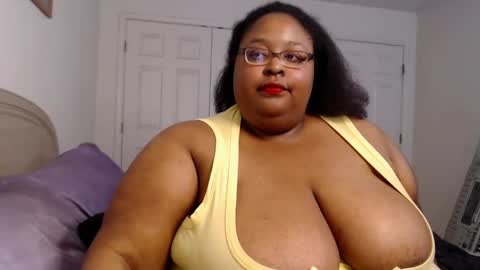 Snapshot of loves_aura chatting on 01/03/25, 01:27 Alyson online show from 01/03/25, 01:27