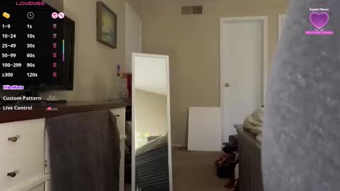 Snapshot of lovesarachristine chatting on 02/07/26, 07:39 LoveSaraChristine online show from 02/07/26, 07:39