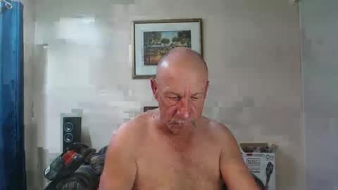 Snapshot of lovesblackazz chatting on 01/26/25, 11:39 Lovesblackazz online show from 01/26/25, 11:39