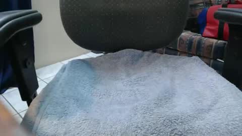 Snapshot of lovesblackazz chatting on 02/05/25, 01:04 Lovesblackazz online show from 02/05/25, 01:04