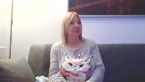 Snapshot of lovestar544963 chatting on 12/04/24, 09:13 Marlyn online show from 12/04/24, 09:13