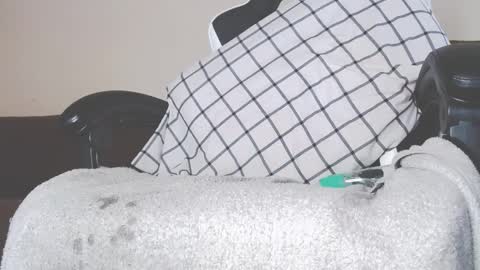 Snapshot of lovestobeused2 chatting on 09/30/25, 06:35 lovetobeused online show from 09/30/25, 06:35