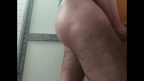 Snapshot of lovetobeseen1000 chatting on 09/18/25, 02:41 Lovetobeseen online show from 09/18/25, 02:41