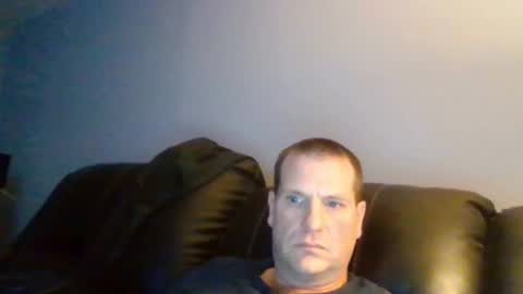 Snapshot of lovetocum37 chatting on 02/05/25, 04:37 lovetocum37 online show from 02/05/25, 04:37