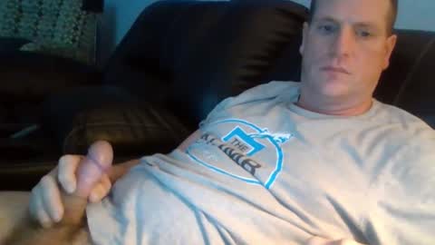 Snapshot of lovetocum37 chatting on 02/20/26, 10:32 lovetocum37 online show from 02/20/26, 10:32
